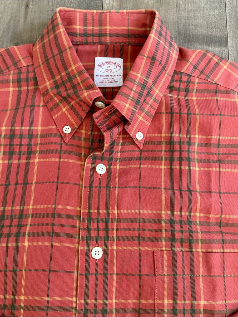 Brooks Brothers 346 Button Down Shirt Medium Original Polo Non-Iron Pocket Orang
